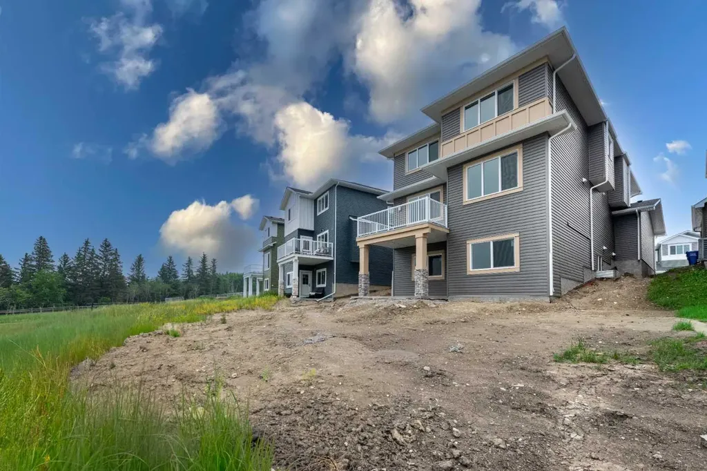 495 Rivercrest View Cochrane AB T4C 2W9