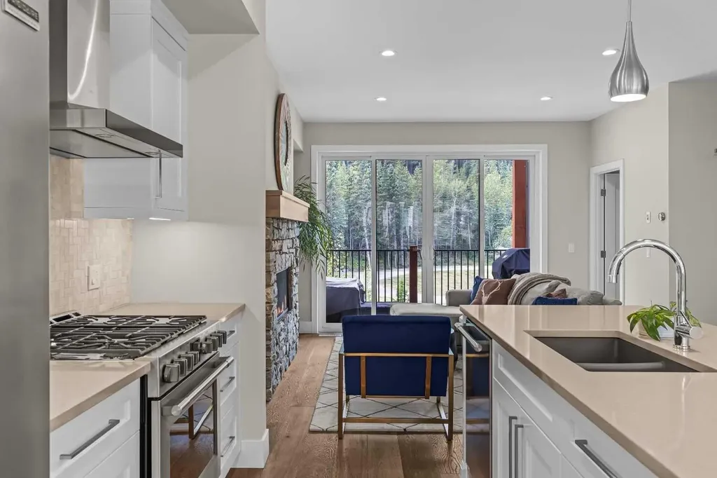 1101 Three Sisters Parkway Canmore AB T1W 0G6