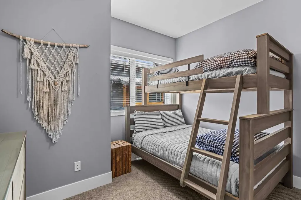 1101 Three Sisters Parkway Canmore AB T1W 0G6