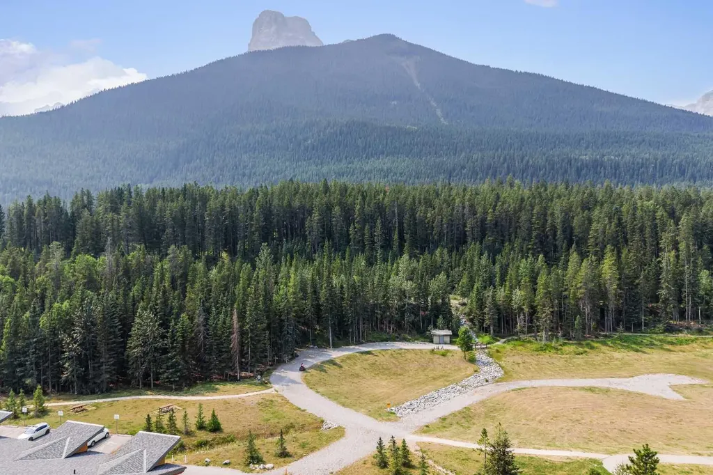 1101 Three Sisters Parkway Canmore AB T1W 0G6