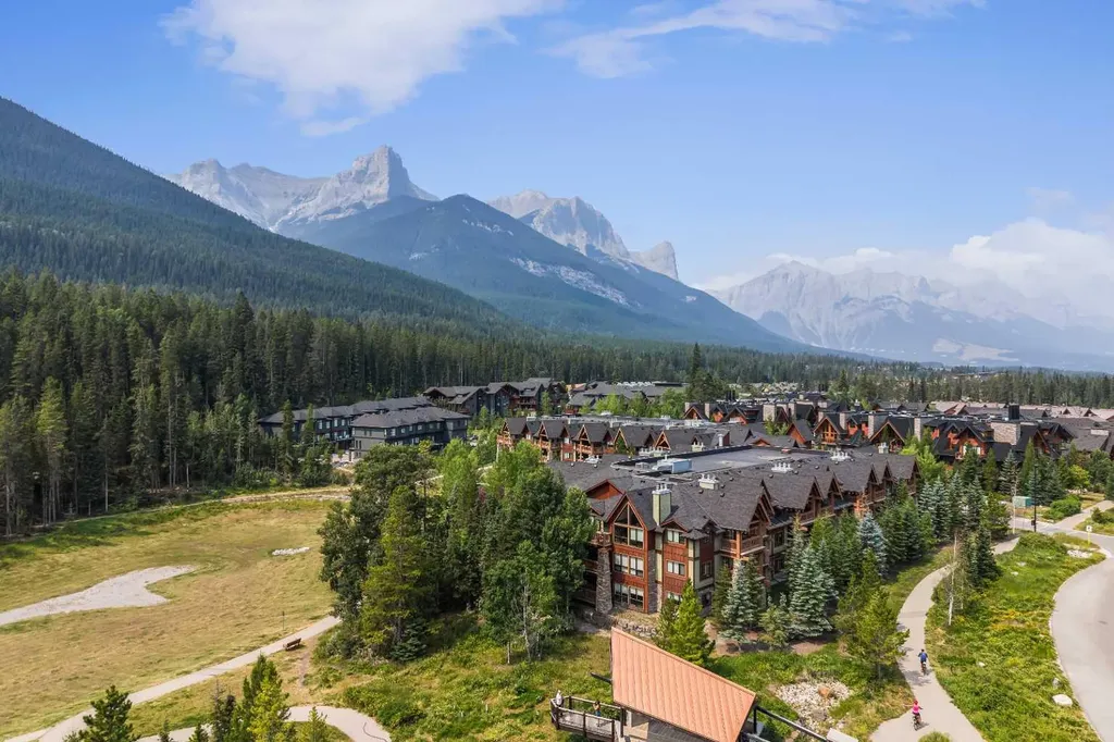 1101 Three Sisters Parkway Canmore AB T1W 0G6