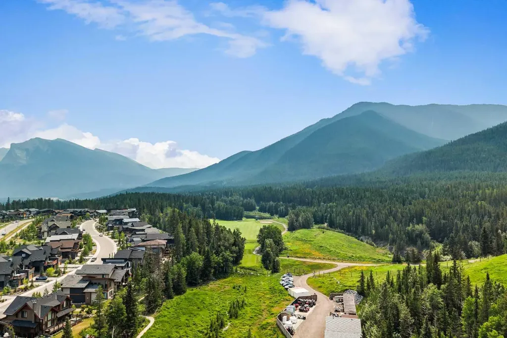 1101 Three Sisters Parkway Canmore AB T1W 0G6