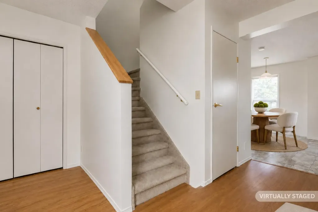 1835 10 Avenue SE Calgary AB T2G 5N7