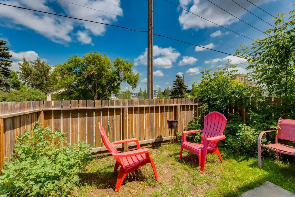 1835 10 Avenue SE Calgary AB T2G 5N7