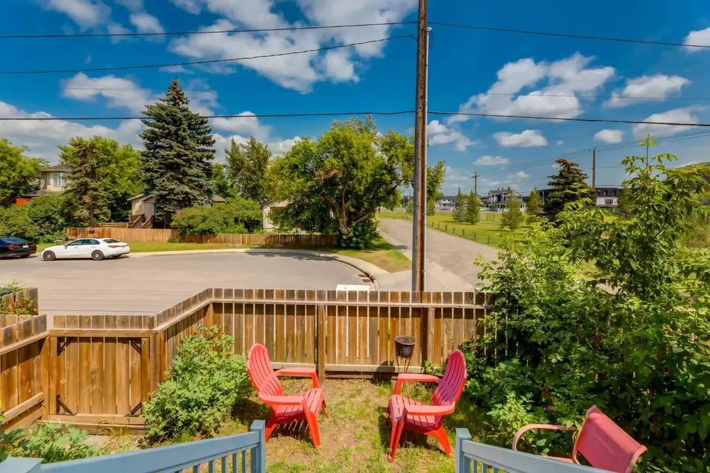 1835 10 Avenue SE Calgary AB T2G 5N7