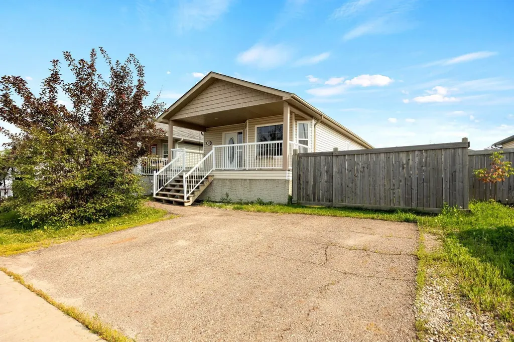 209 Ash Way Fort Mcmurray AB T9K 0E9