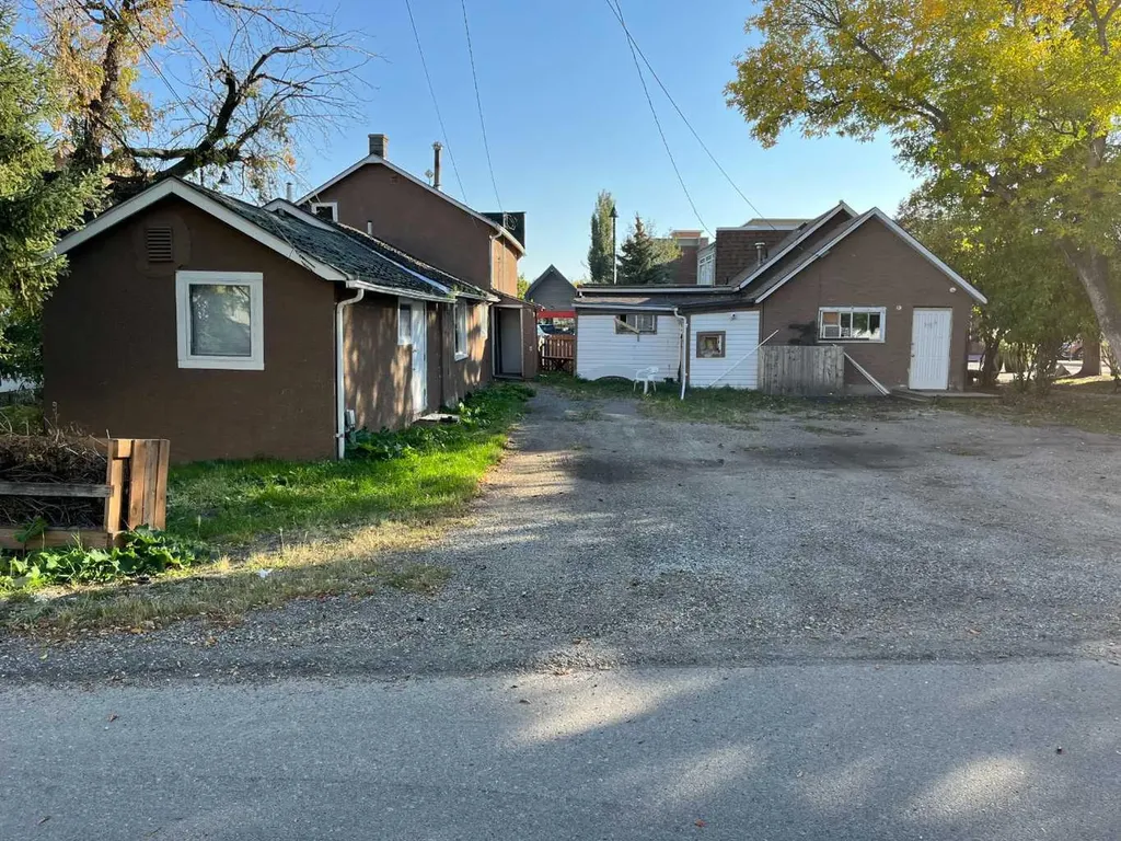20 Mcrae Street Okotoks AB T1S 1Y6