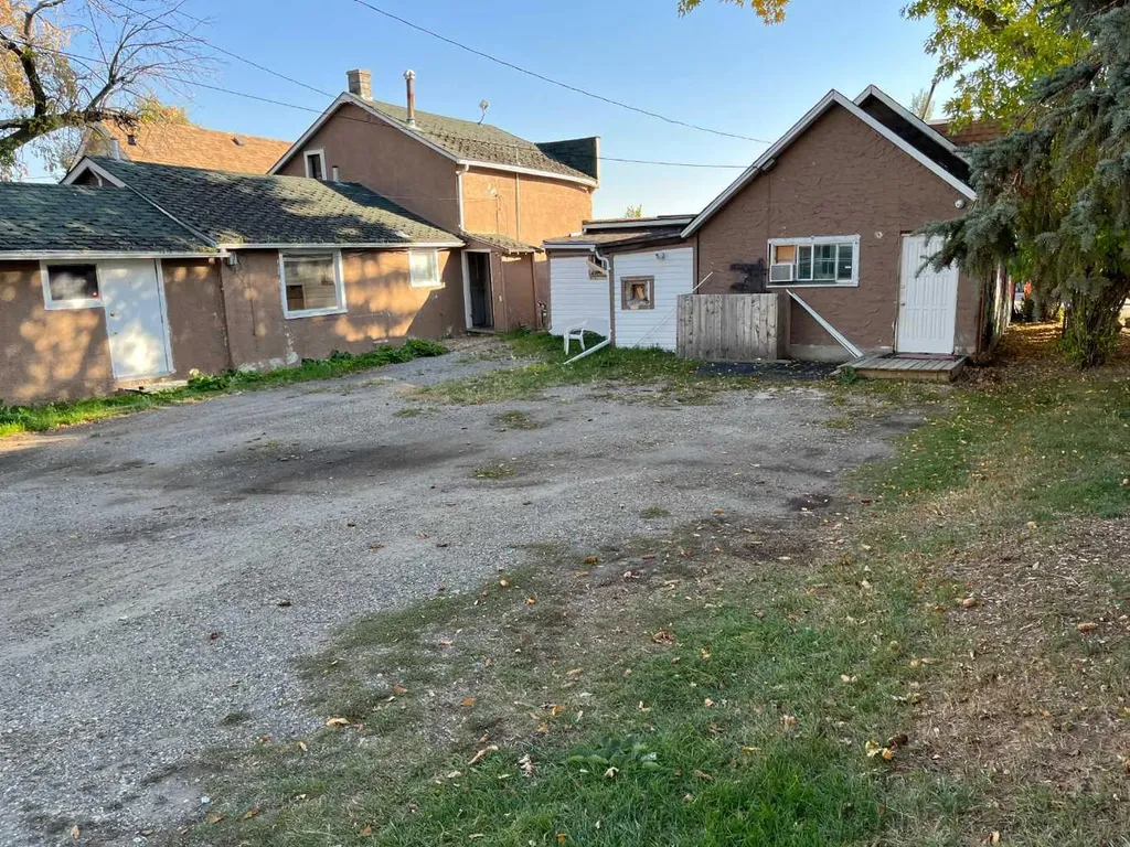 20 Mcrae Street Okotoks AB T1S 1Y6