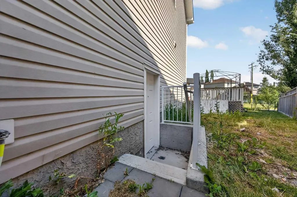 168 Covepark Rise NE Calgary AB T3K 6G2