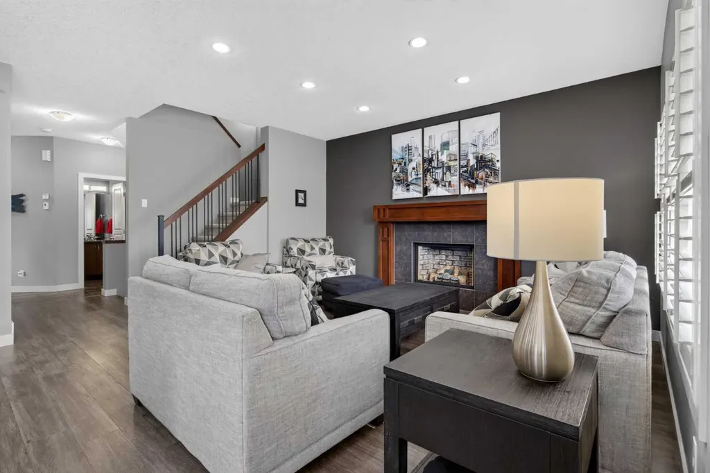 234 Pantego Way NW Calgary AB T3K 0C2