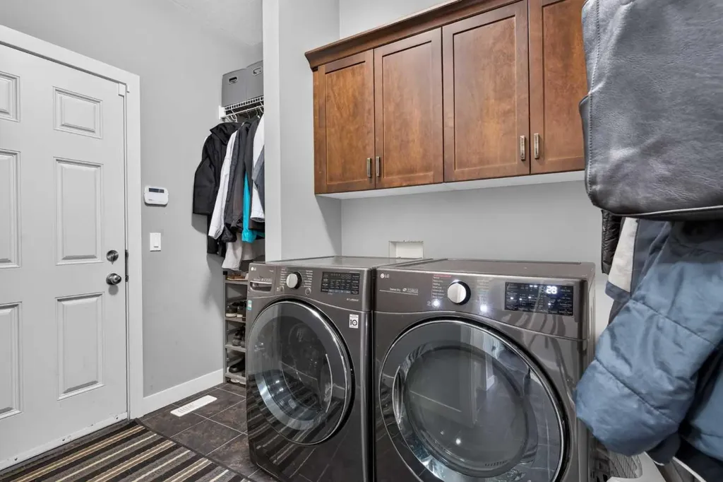 234 Pantego Way NW Calgary AB T3K 0C2