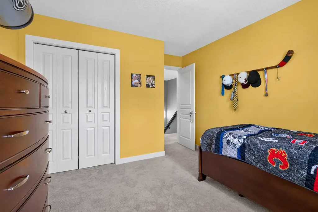 234 Pantego Way NW Calgary AB T3K 0C2