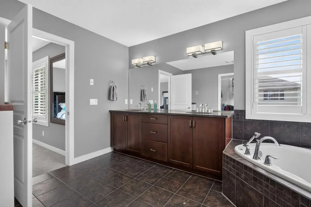 234 Pantego Way NW Calgary AB T3K 0C2