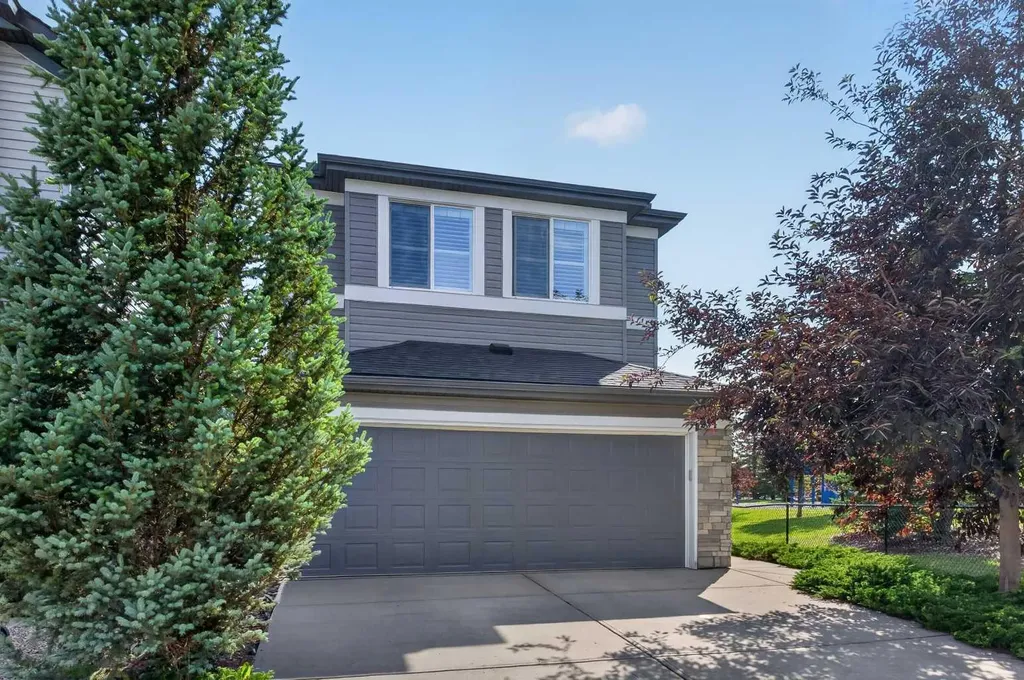 234 Pantego Way NW Calgary AB T3K 0C2