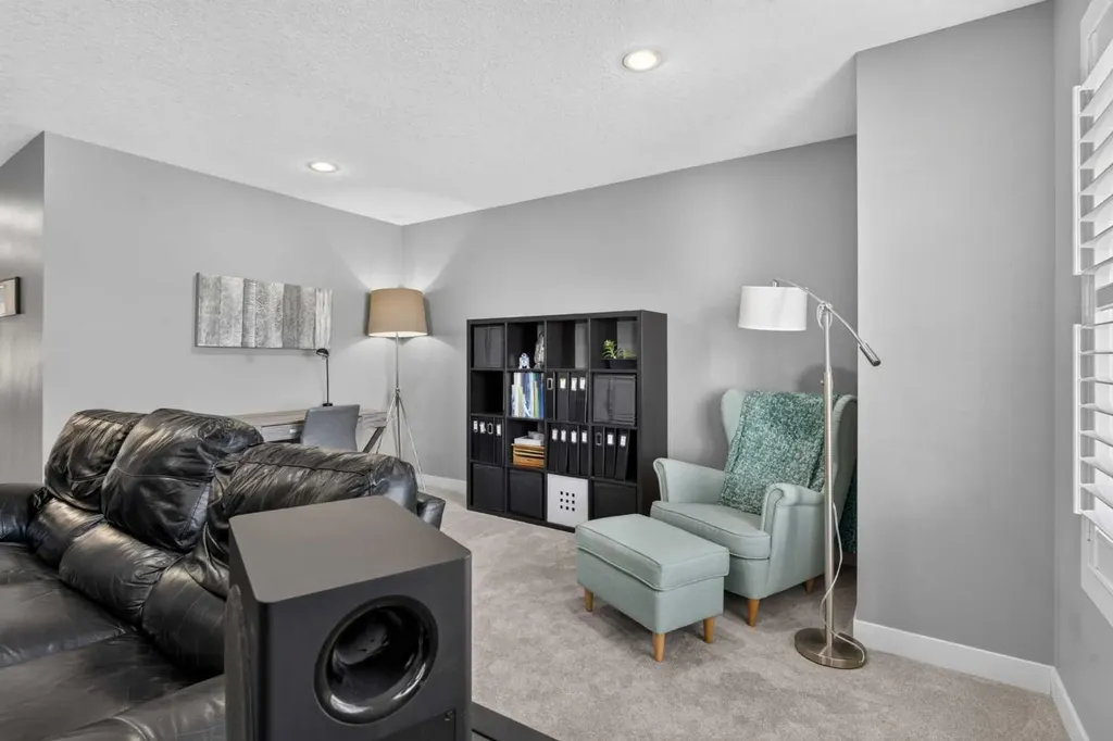 234 Pantego Way NW Calgary AB T3K 0C2