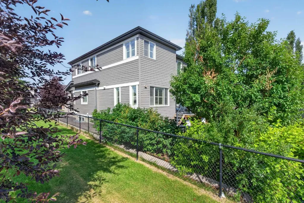234 Pantego Way NW Calgary AB T3K 0C2