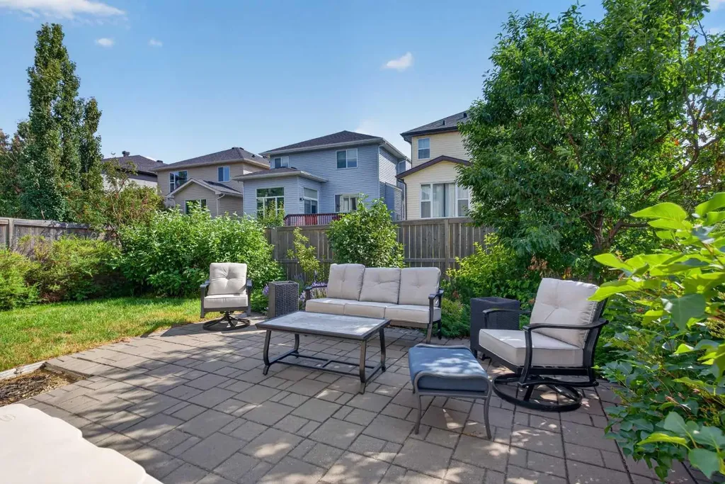 234 Pantego Way NW Calgary AB T3K 0C2