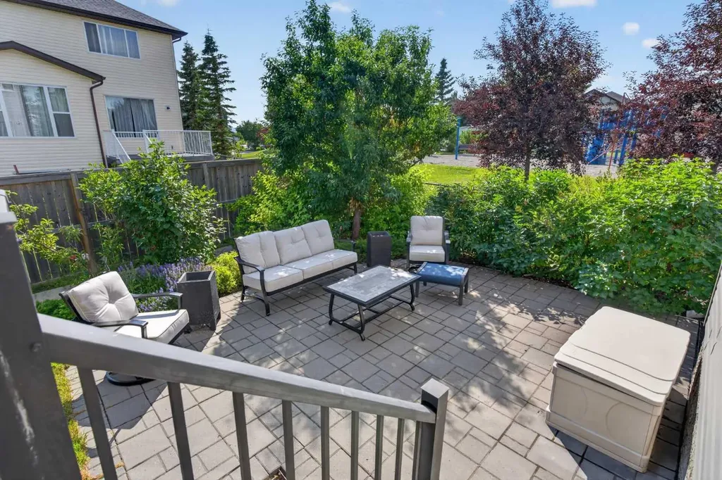 234 Pantego Way NW Calgary AB T3K 0C2