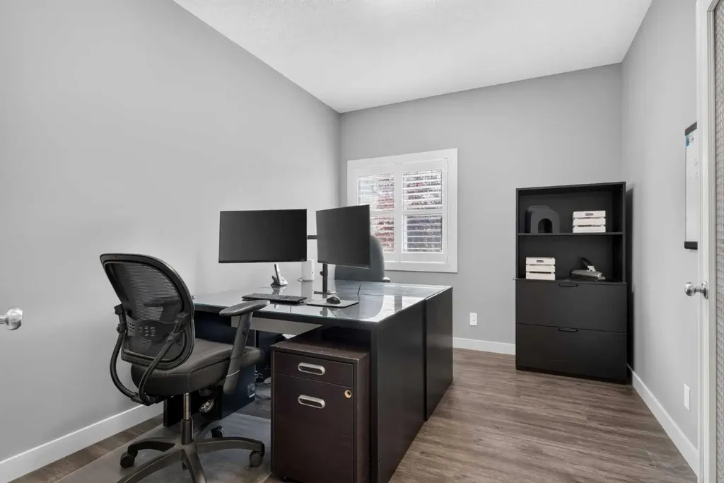 234 Pantego Way NW Calgary AB T3K 0C2