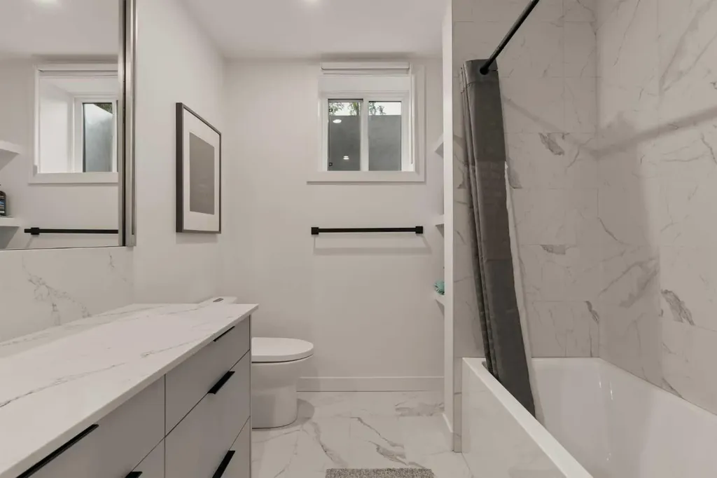 517 28 Avenue NW Calgary AB T2M 2K9