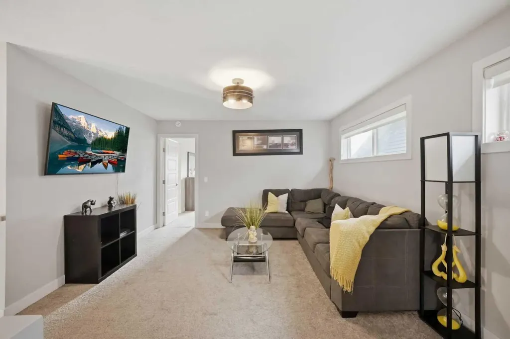 52 Sunrise Way Cochrane AB T4C 2S3