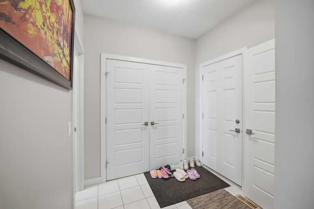 52 Sunrise Way Cochrane AB T4C 2S3