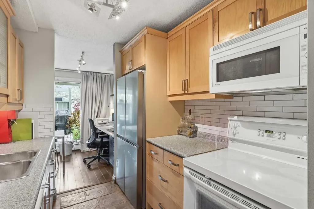 10120 Brookpark Boulevard SW Calgary AB T2W 3G3