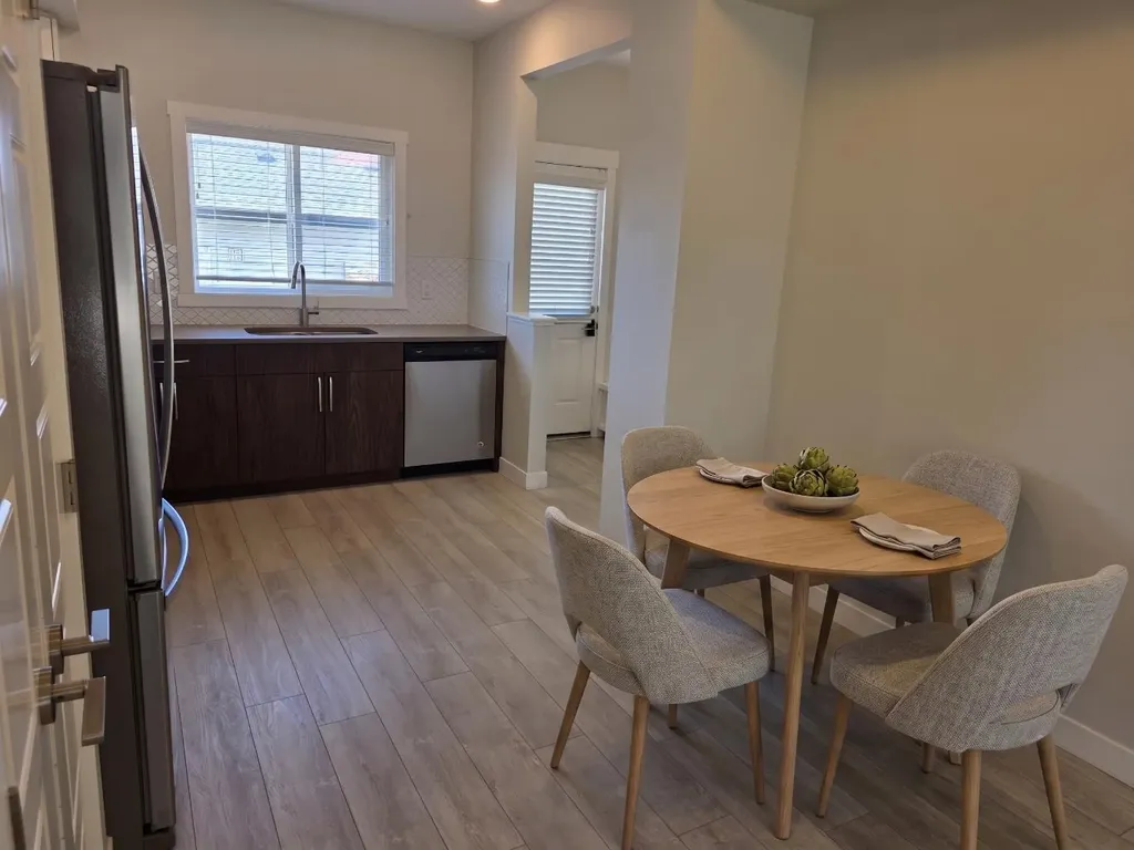 107 Lucas Boulevard NW Calgary AB T3P 1H8