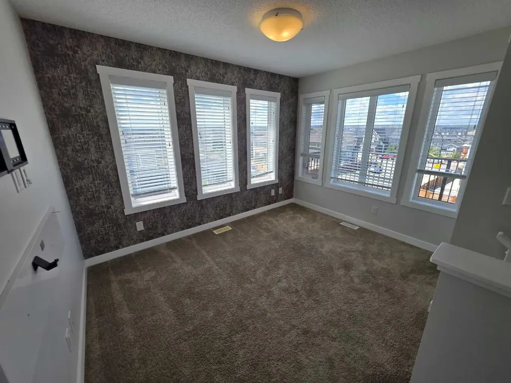 107 Lucas Boulevard NW Calgary AB T3P 1H8
