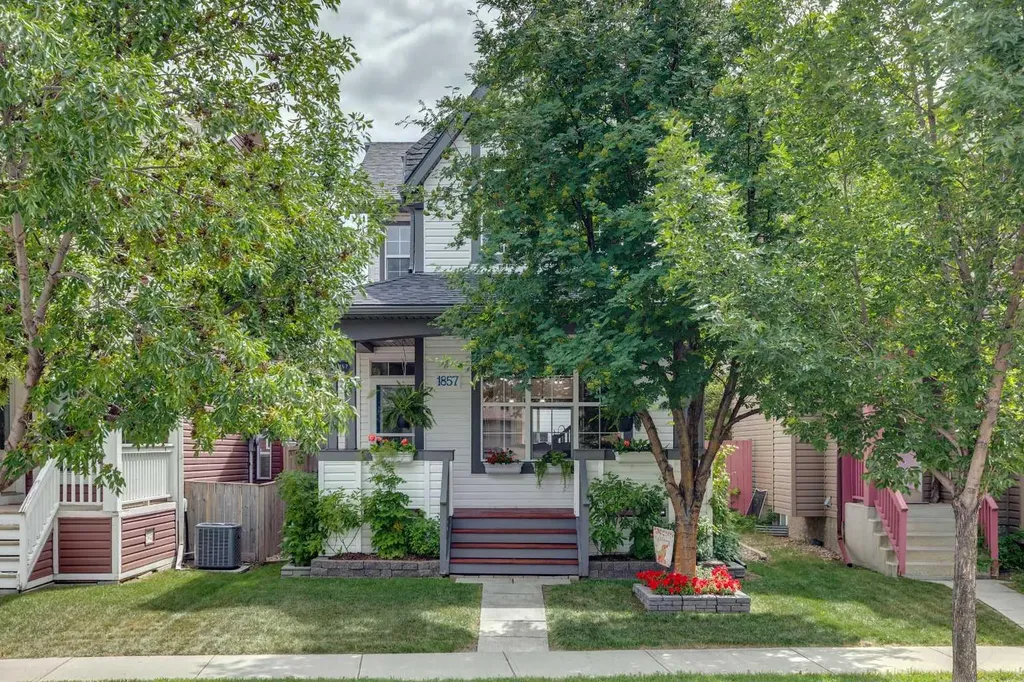1857 New Brighton Drive SE Calgary AB T2Z4X1