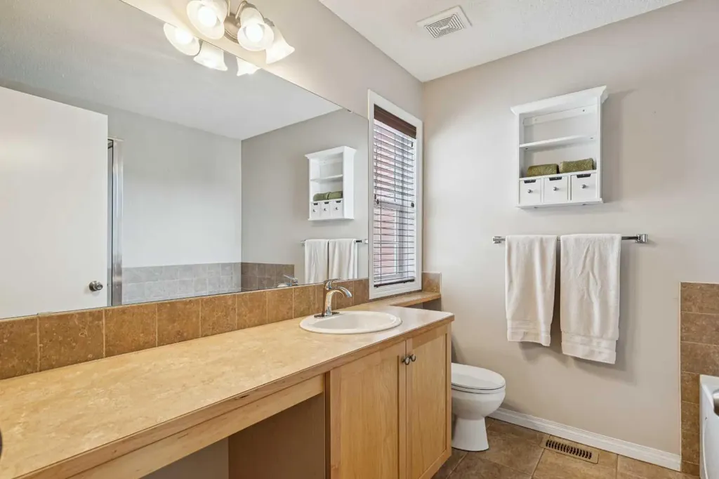 1857 New Brighton Drive SE Calgary AB T2Z4X1