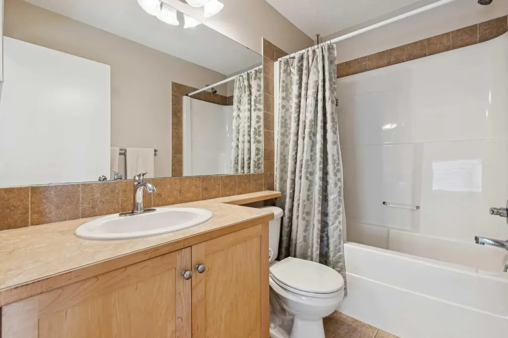 1857 New Brighton Drive SE Calgary AB T2Z4X1