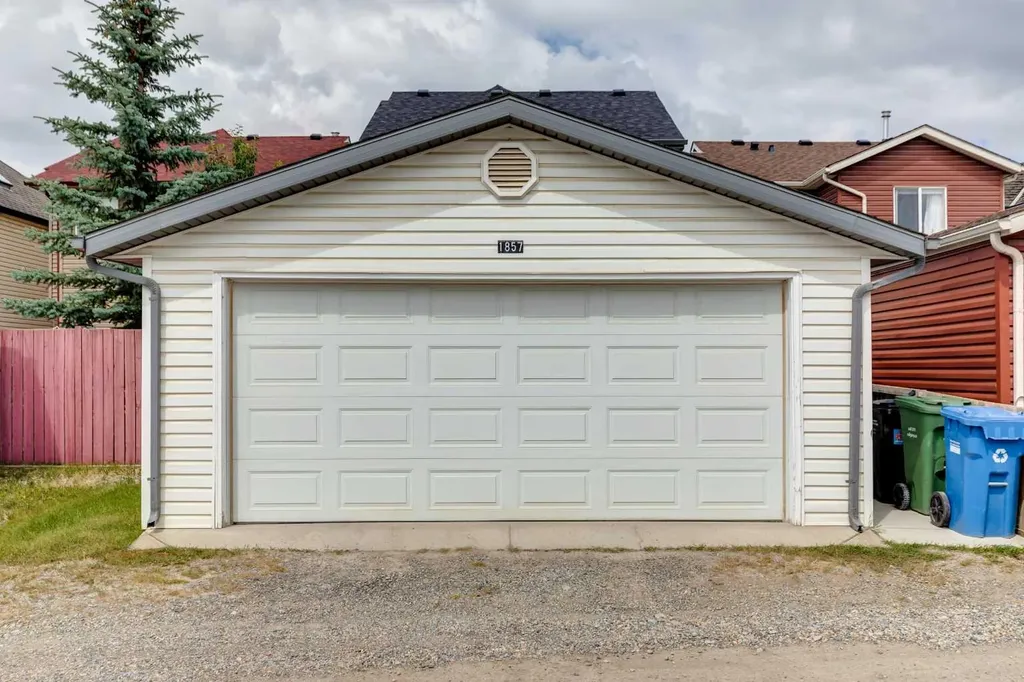 1857 New Brighton Drive SE Calgary AB T2Z4X1