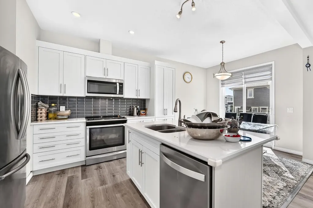 122 Cityside Way NE Calgary AB T3N 1P1