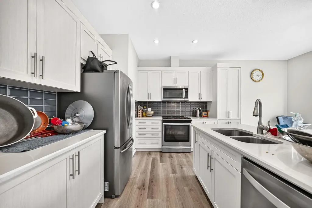 122 Cityside Way NE Calgary AB T3N 1P1
