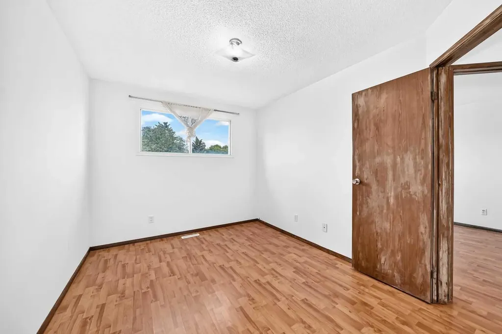 148 Fonda Drive SE Calgary AB T2A 6E6