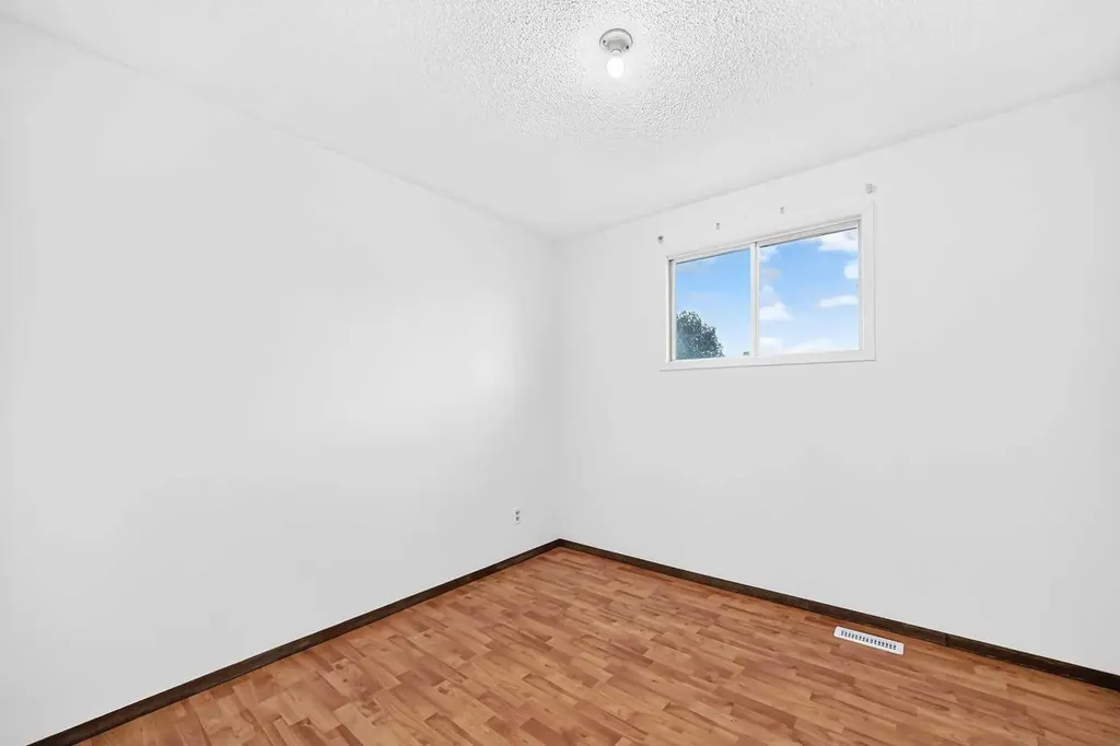 148 Fonda Drive SE Calgary AB T2A 6E6