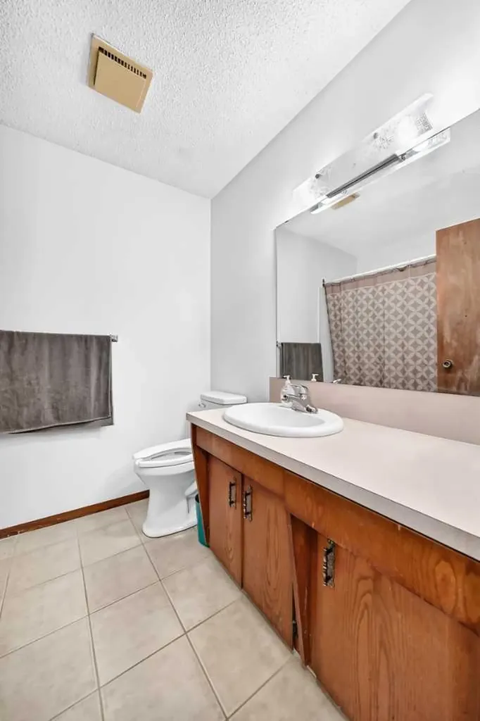 148 Fonda Drive SE Calgary AB T2A 6E6