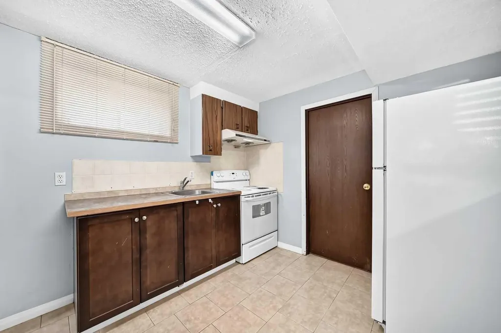 148 Fonda Drive SE Calgary AB T2A 6E6