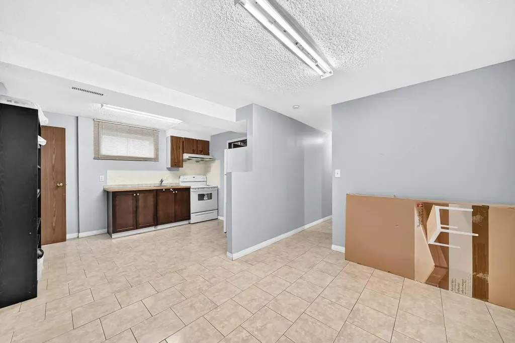 148 Fonda Drive SE Calgary AB T2A 6E6