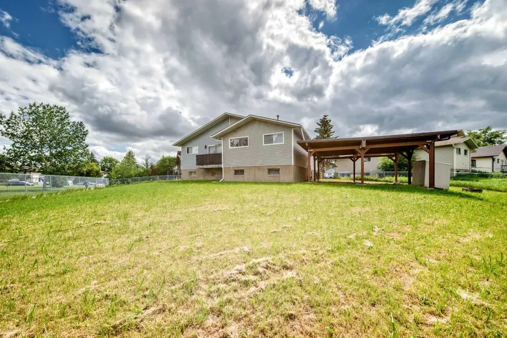 148 Fonda Drive SE Calgary AB T2A 6E6