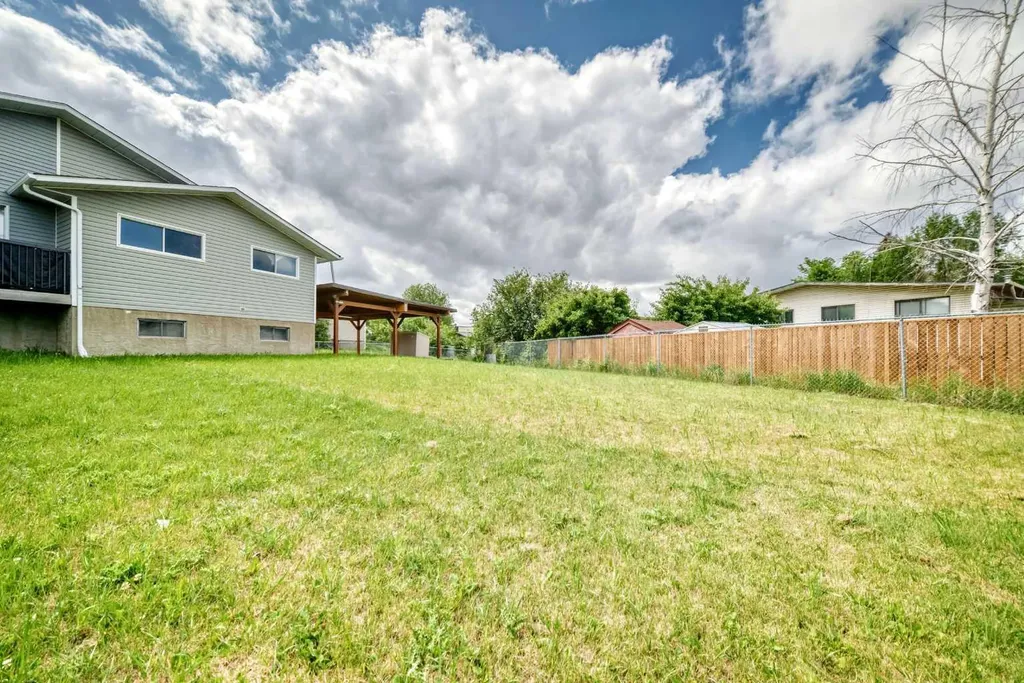 148 Fonda Drive SE Calgary AB T2A 6E6