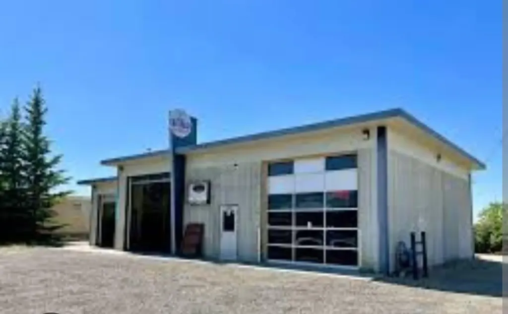 430 1st Avenue Irricana AB T0M1B0