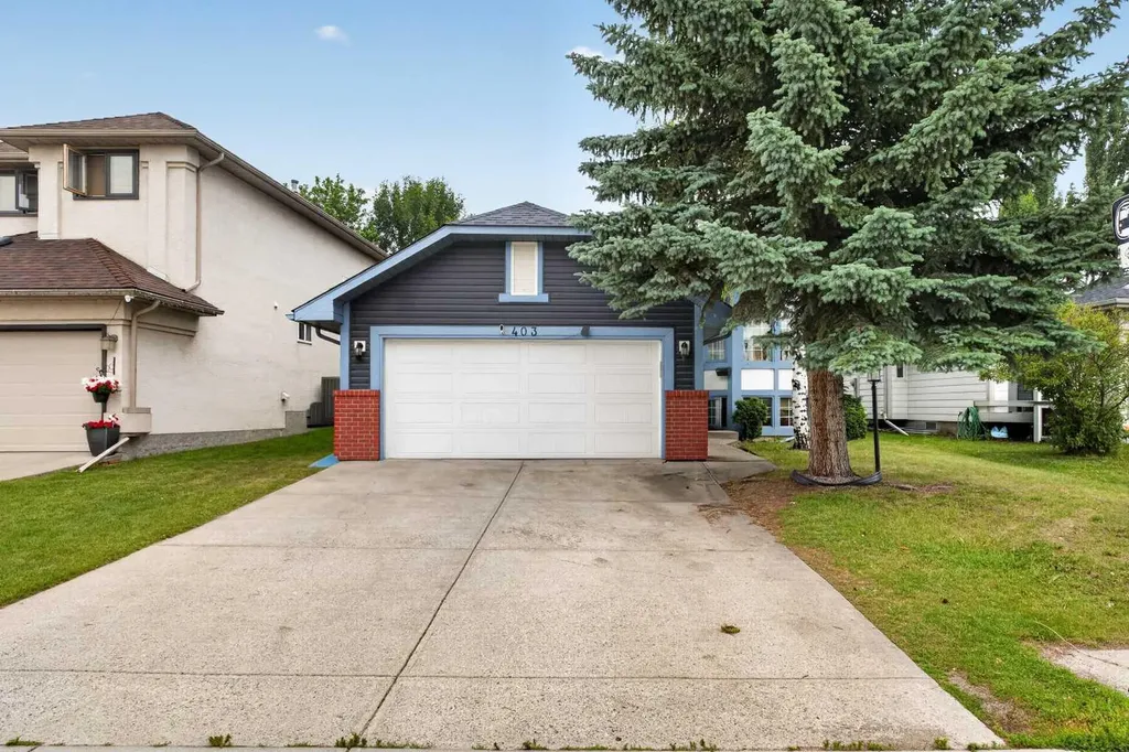 403 Shawinigan Drive SW Calgary AB T2Y 3A2