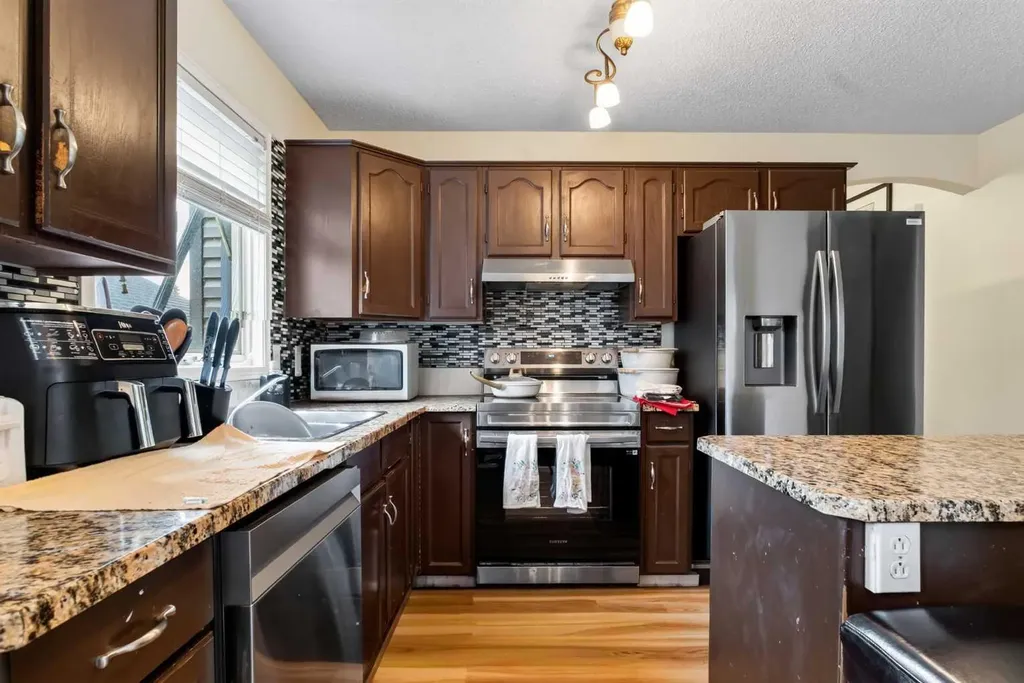 403 Shawinigan Drive SW Calgary AB T2Y 3A2