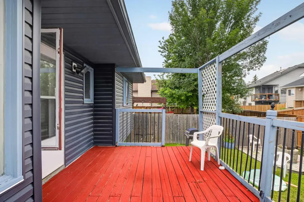 403 Shawinigan Drive SW Calgary AB T2Y 3A2