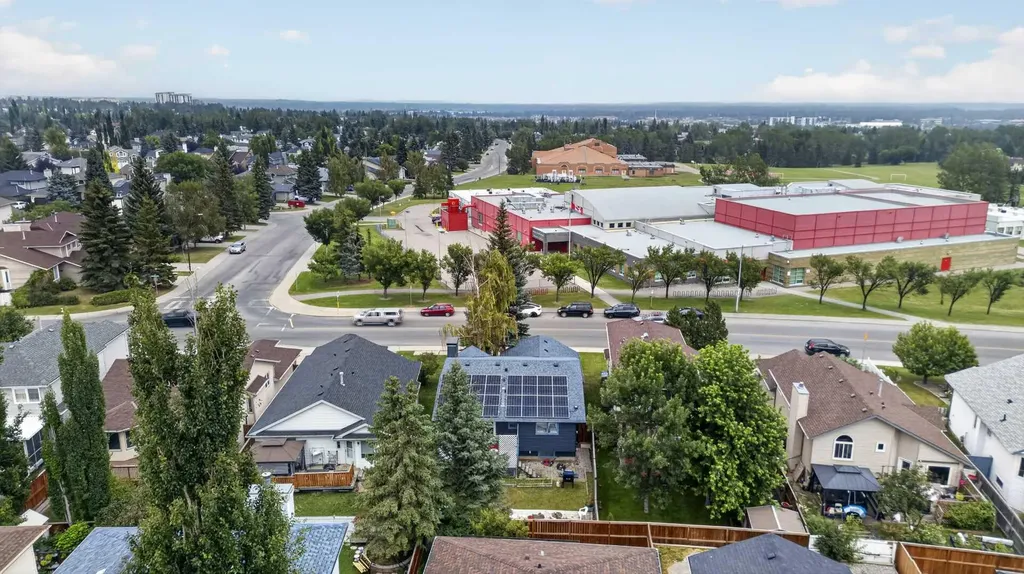 403 Shawinigan Drive SW Calgary AB T2Y 3A2