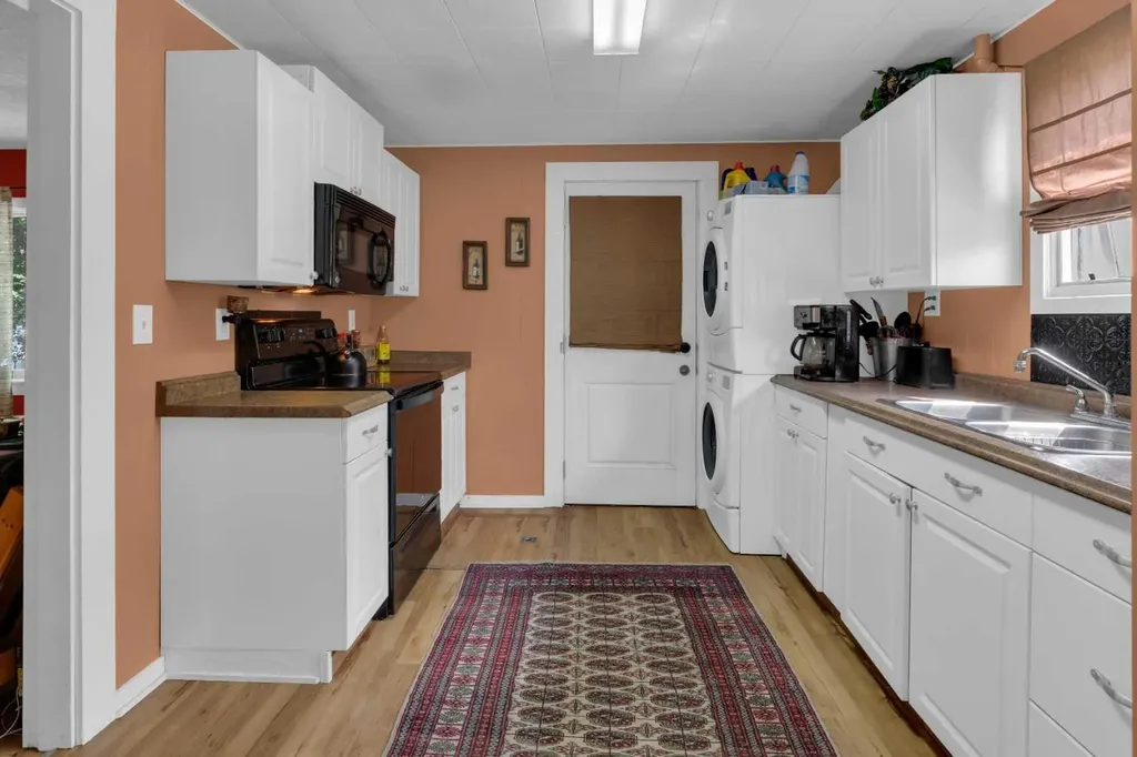 215 4 Street Irricana AB T0M1B0