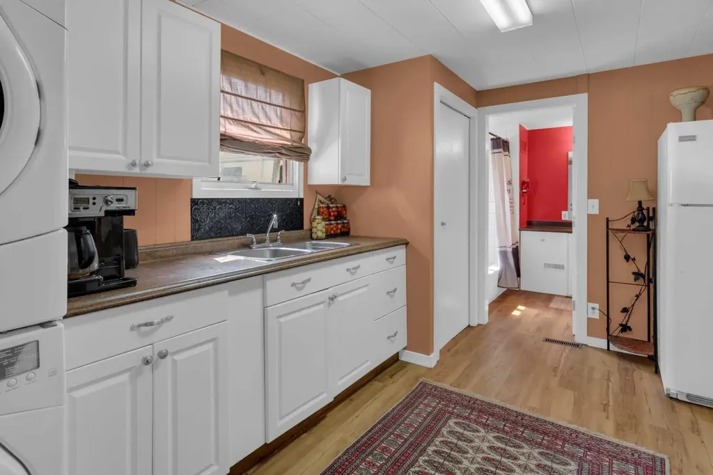 215 4 Street Irricana AB T0M1B0