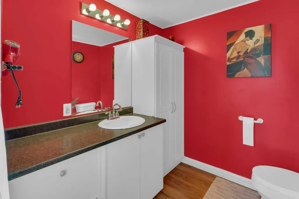 215 4 Street Irricana AB T0M1B0